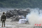解梦大全西藏军区某部高原峡谷实弹射击 锤炼实战能力