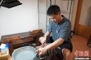 解梦大全成都“90后”小伙“十年磨一剑”：从爱好者到守艺人 传播中国文化